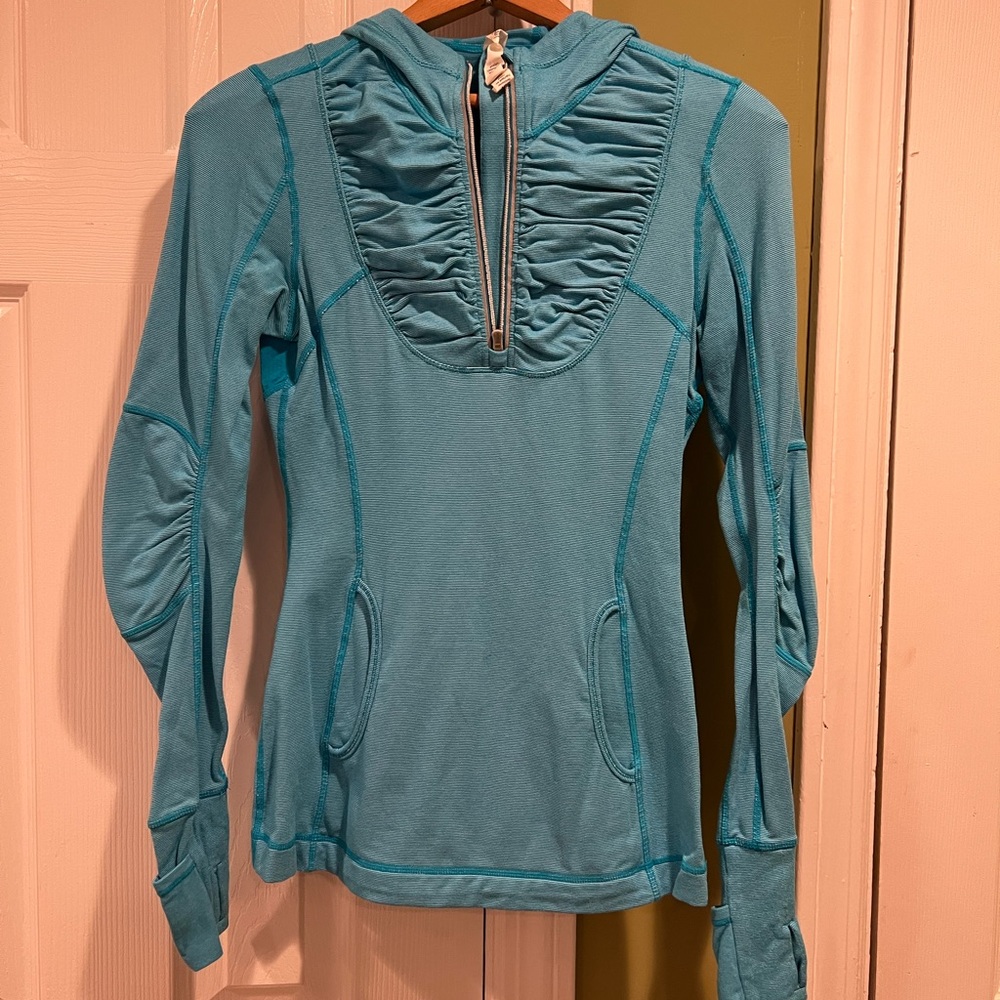 Lululemon rouged half zip